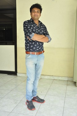 Katrina Karina Madhyalo Kamal Haasan Press Meet
